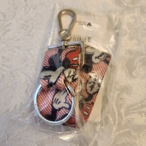 Harveys Seatbelt Mickey Americano Keychain